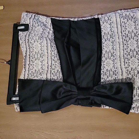 Bow Dress - Picture 2 of 3